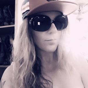 Meet your Posher, Shalon